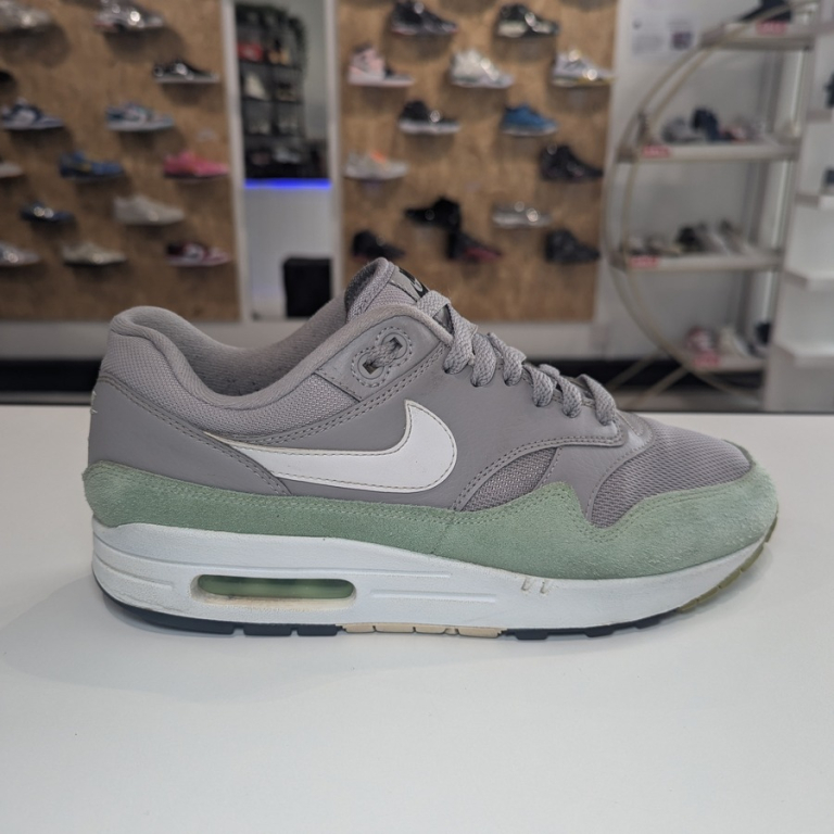 Nike Air Max 1 shoes after cleaning